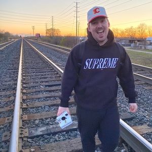 Meet your Posher, Adam